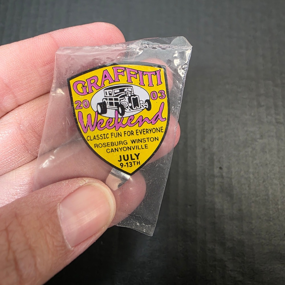 Graffiti Weekend Pin Yellow 2003 Classic Car Hot Rod Oregon Souvenir Collectible